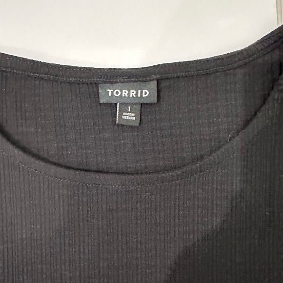 Torrid Black Texture Studio Knit High Neck Ruffle Crop Top Sz 1x - Picture 5 of 10